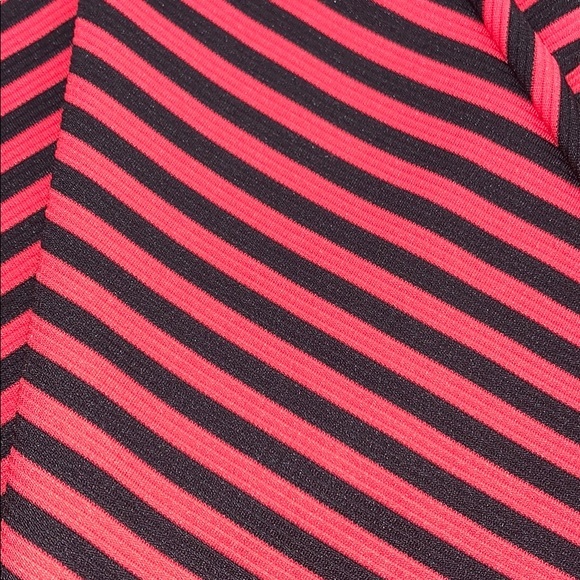 2 pieces: Red & Black Stripe Circle Skirt Small & pleather red stud clutch purse - Picture 5 of 11